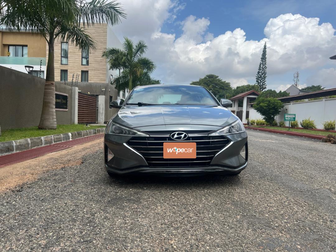 HYUNDAI ELANTRA