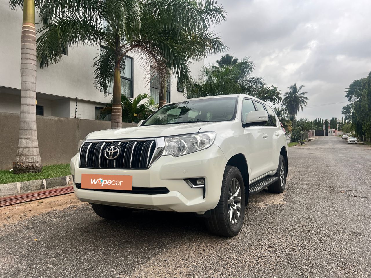 TOYOTA PRADO