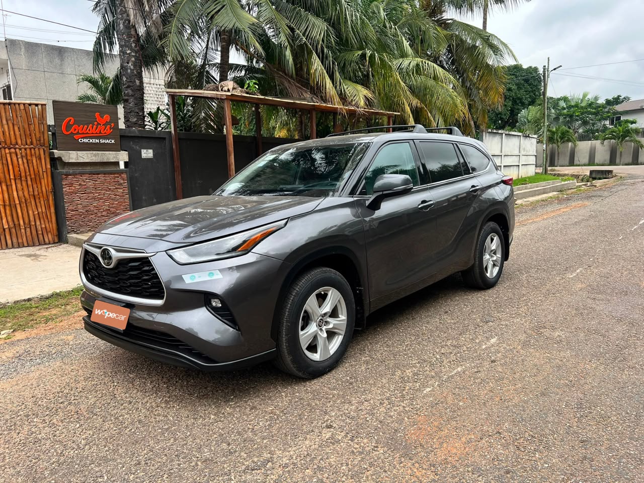 TOYOTA HIGHLANDER
