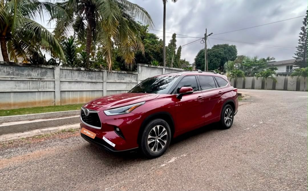 TOYOTA HIGHLANDER